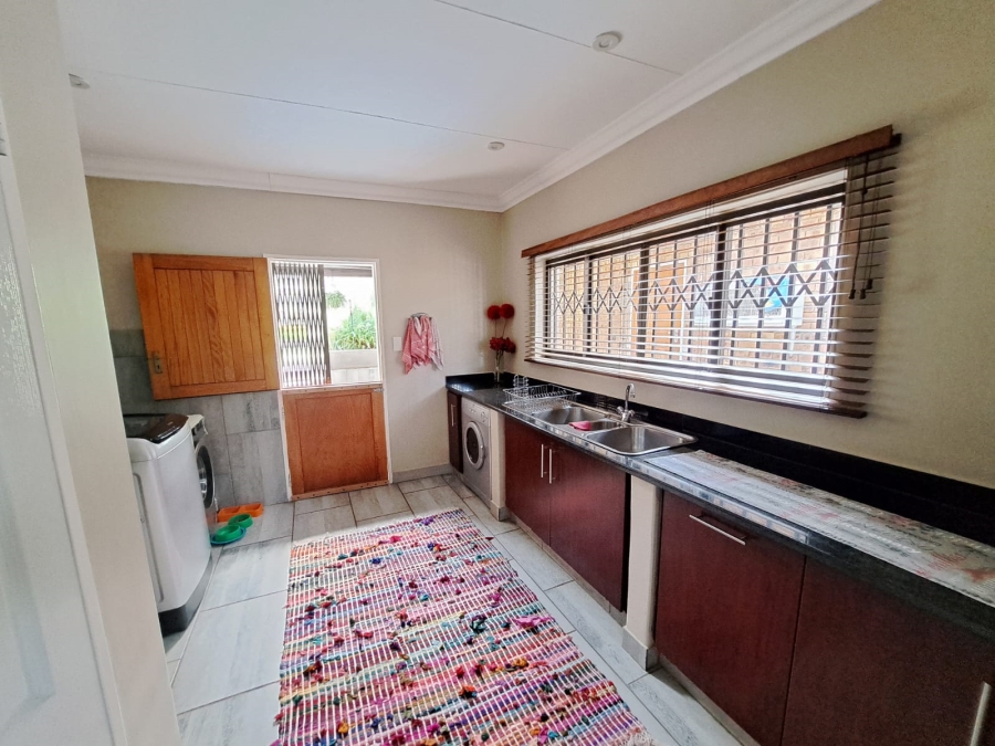 5 Bedroom Property for Sale in Waterkloof North West